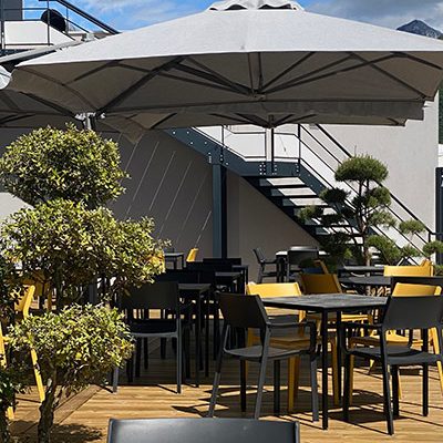 La terrasse extérieure de la Brasserie du Bout du Monde